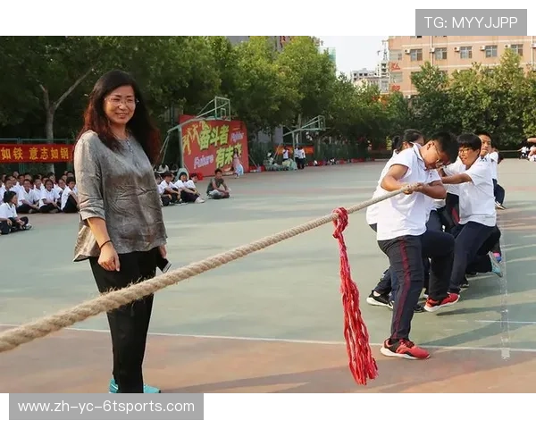 金山初中羽毛球队携手成长，挥洒青春汗水成就辉煌梦想